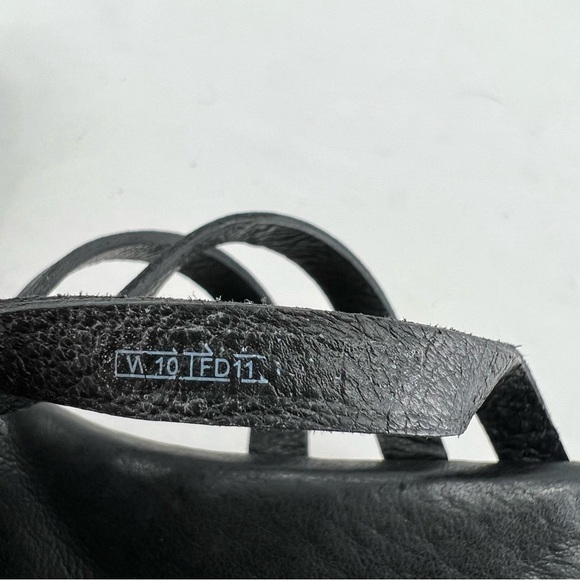 UGG Mattie Black Leather Platform Wedge Sandal Size 10 - Picture 14 of 14